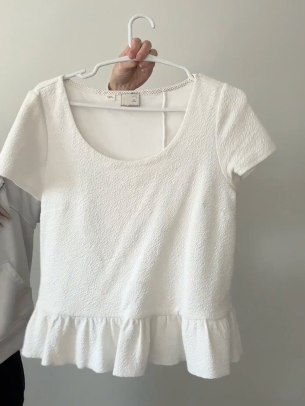 Anthropologie white top Small